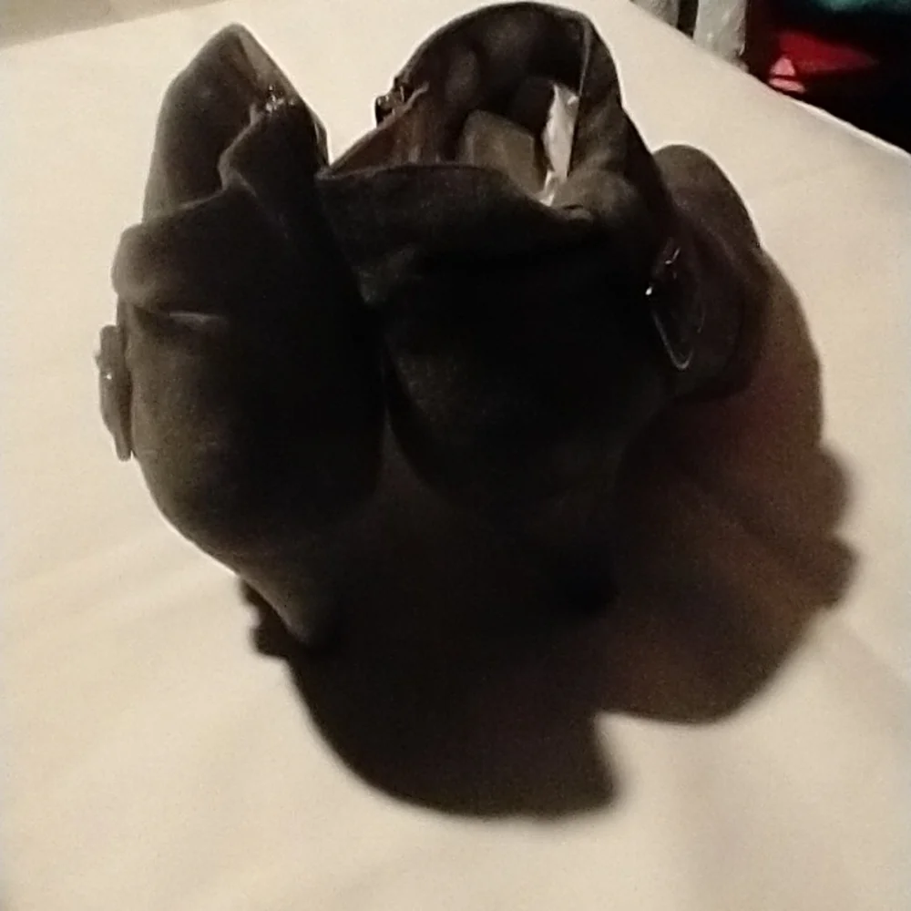 Boots - Picture 7 of 7